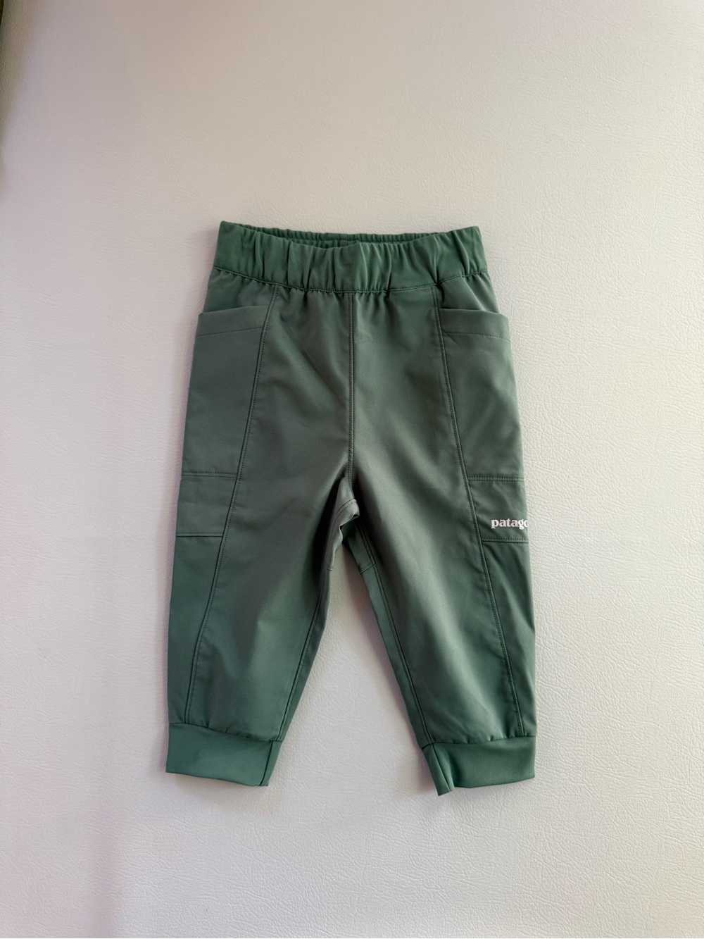 Patagonia Baby Terrebonne Joggers Canopy Green size 2T Boys Girls - New